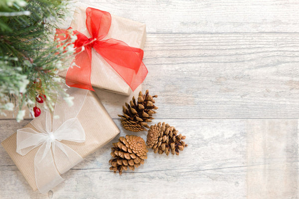 Weihnachtsgeschenke für Kollegen: 17 Ideen, die im Büro gut ankommen